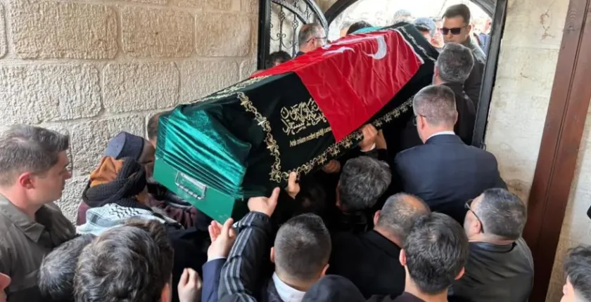 Kahramanmaraş okul saldırısında ölenlere gözyaşlarıyla veda